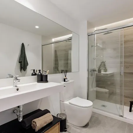 Coipasa - 3 Bedrooms And Terrace In Eixample Dreta Barcelona